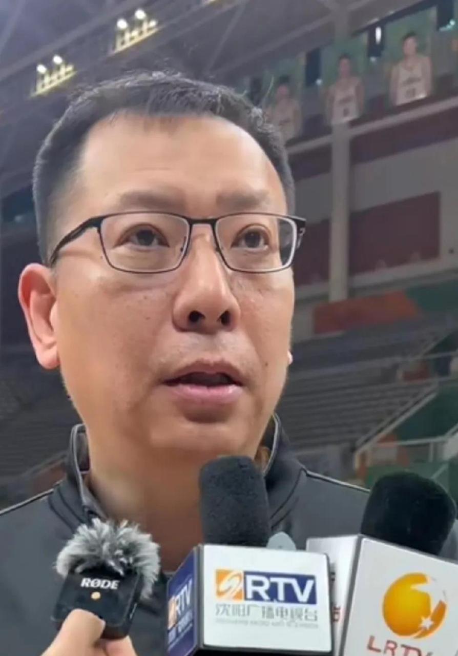 辽宁男篮助教吴乃群:深圳男篮是个强队!