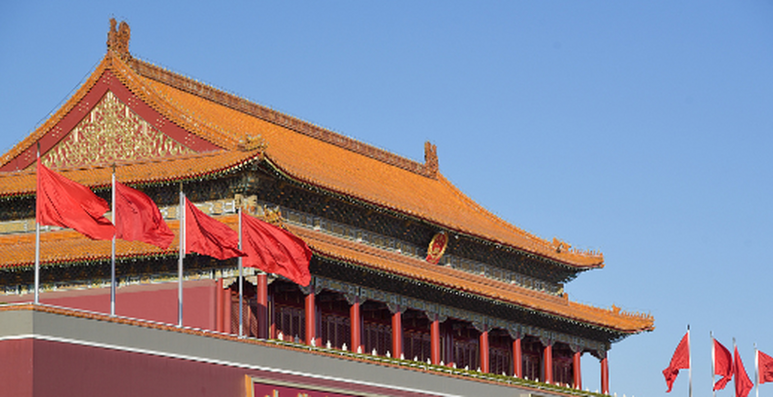 可以预约参观天安门城楼了,15块钱就可以登城门一次.