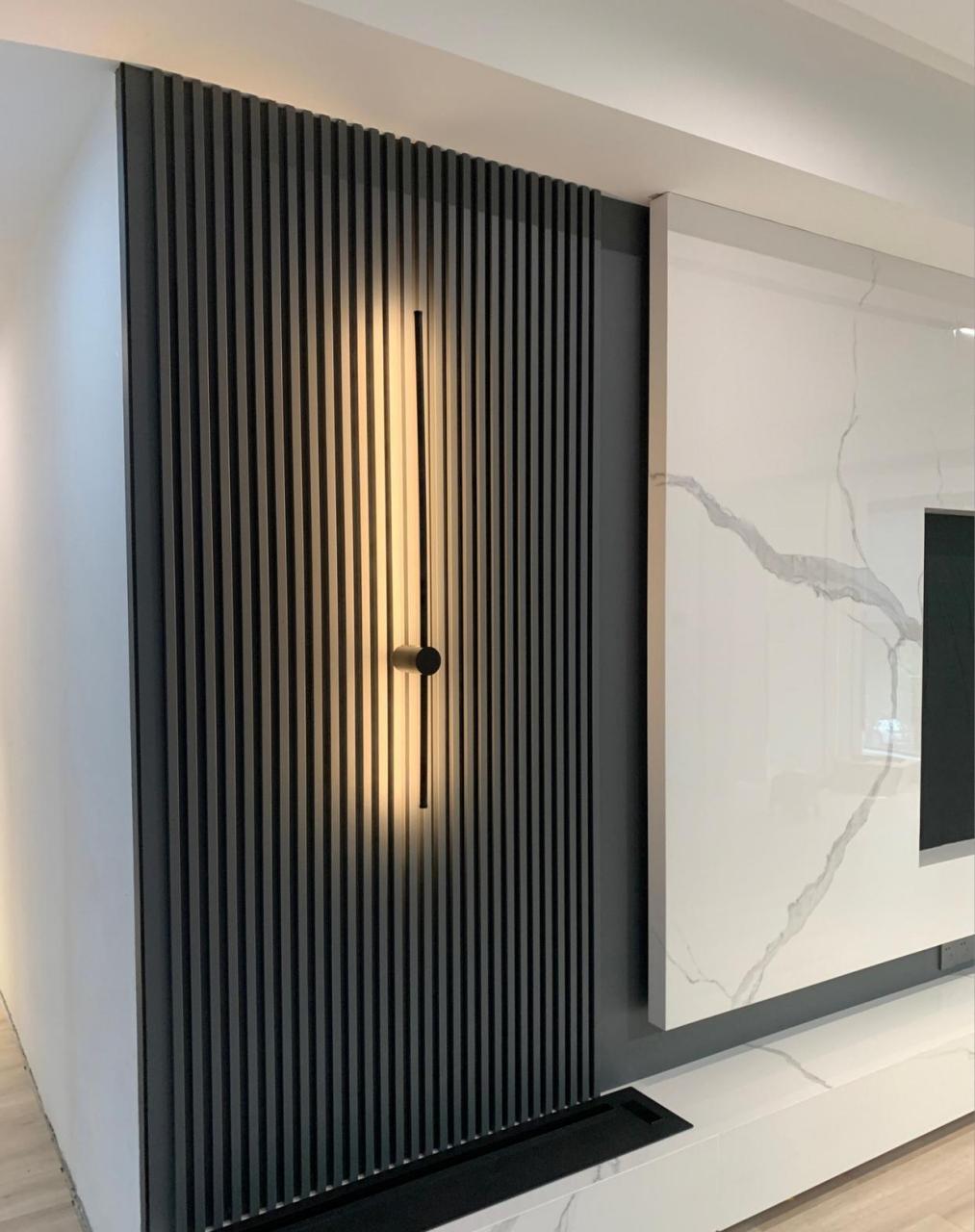 现代简约电视背景墙,木格栅 岩板的搭配.  你喜欢这样的装修吗?