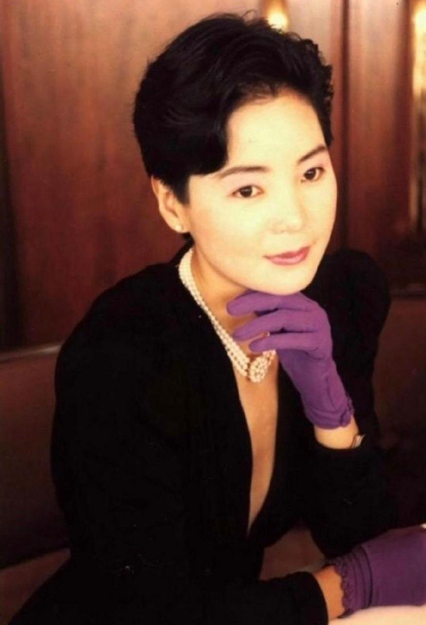 上世纪80年代,短发时期的邓丽君