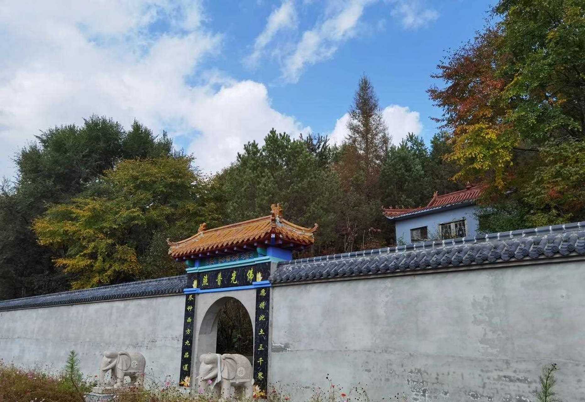 《探寻藏于深山中的哈尔滨市阿城区双龙寺》[黑线] 双龙寺位于哈尔滨