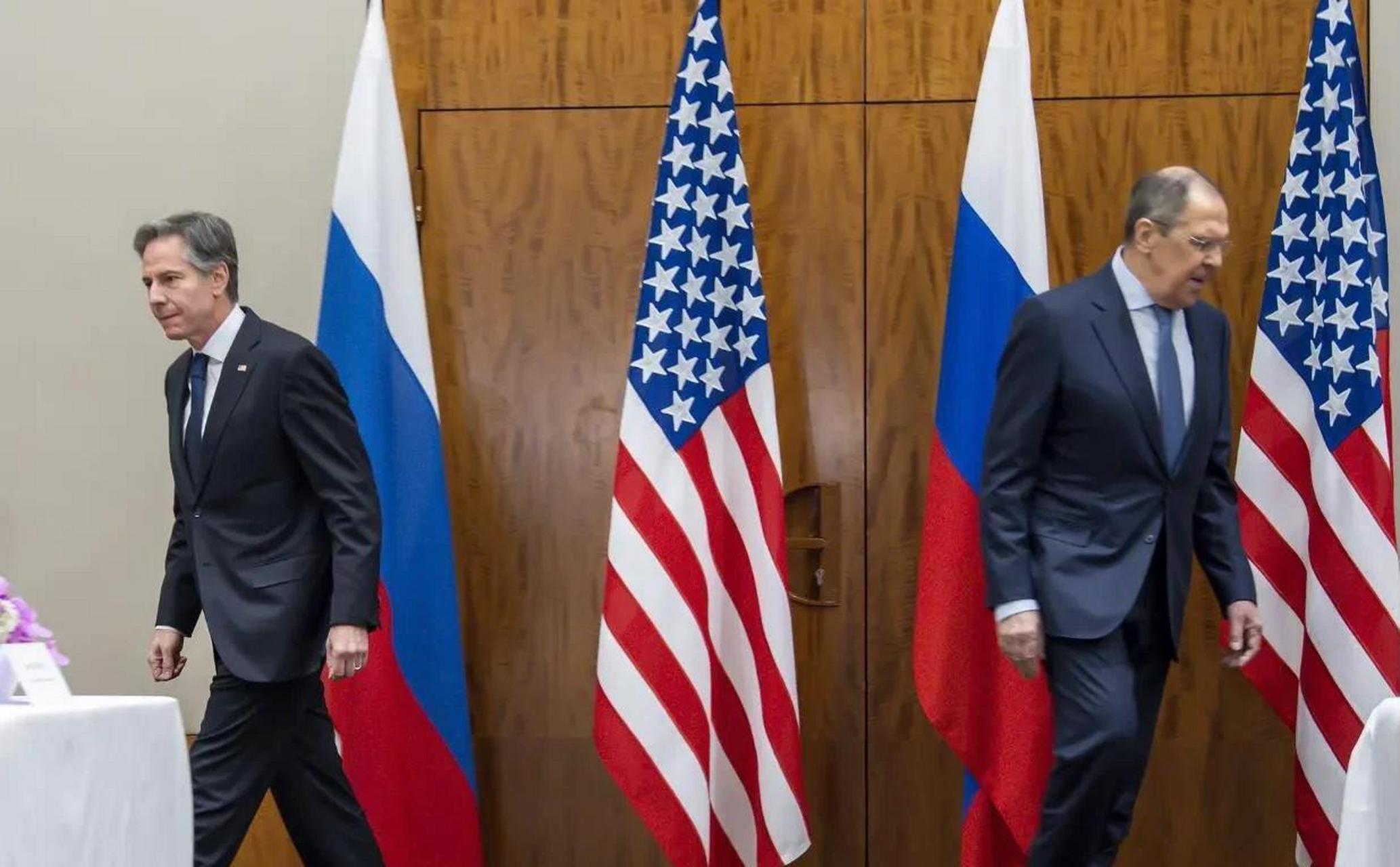 美国国务卿布林肯直接打电话给俄罗斯外交部长拉夫罗夫,布林肯在交谈