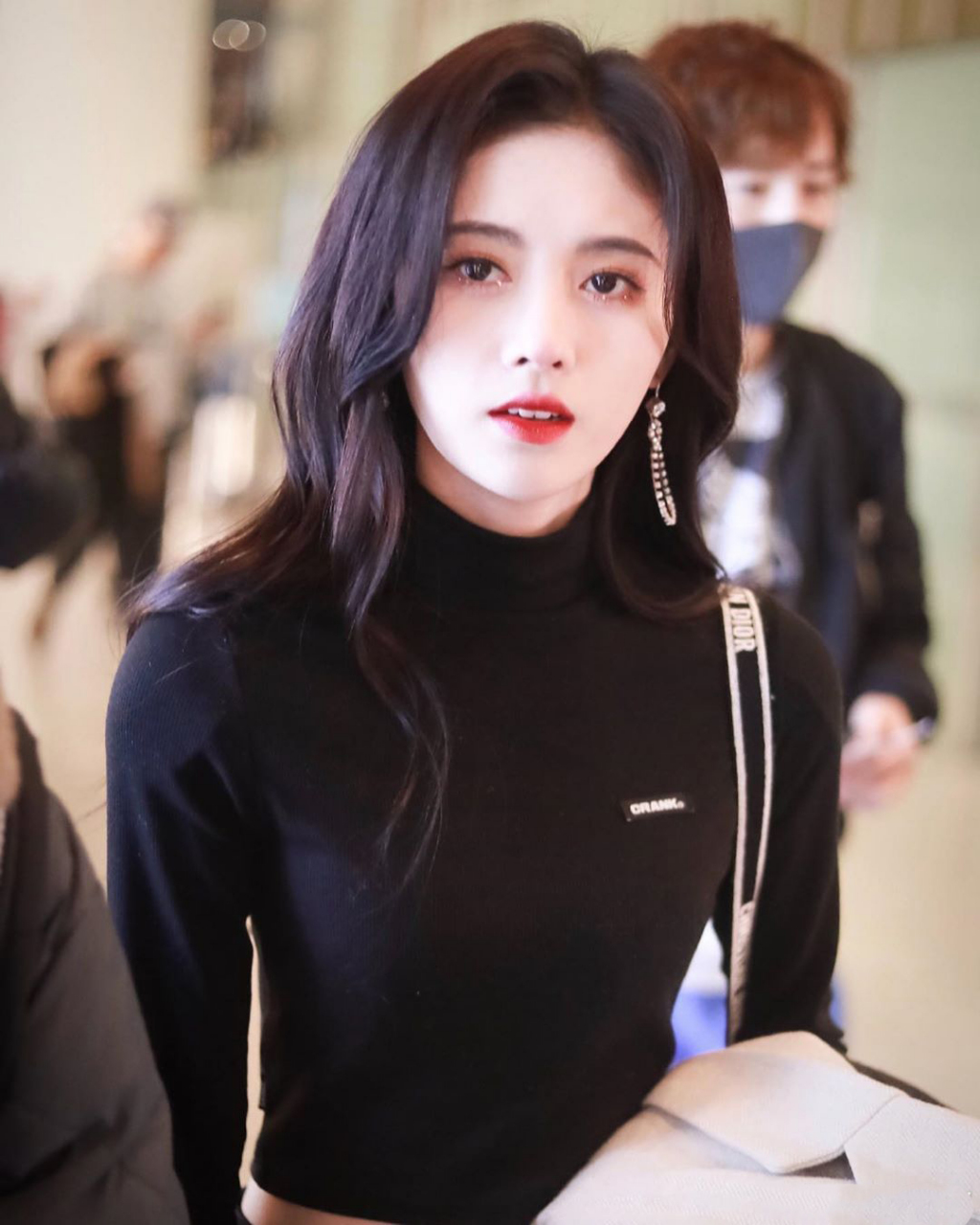 鞠婧祎街拍,觉着酷的请点赞! 676767#鞠婧祎