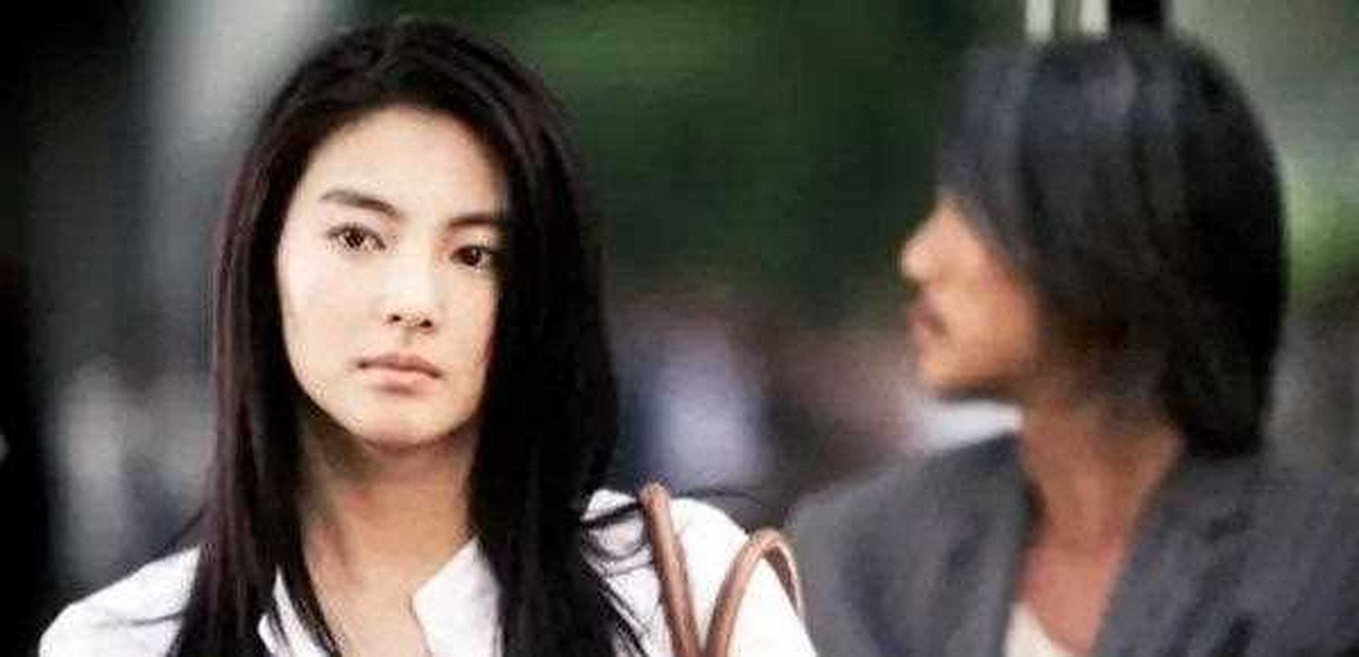 还记得《长江七号》里的被周星驰喜欢的袁老师吗?原来她就是张雨绮!