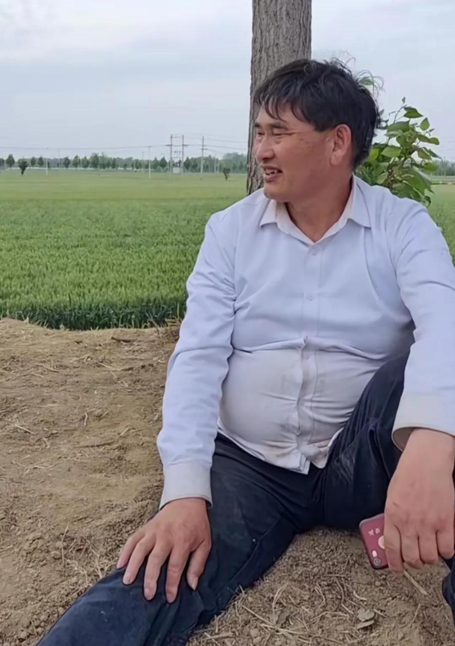 网红大衣哥再次遭遇误会,好心被嫉妒扼杀著名乡村歌手大衣哥一心要