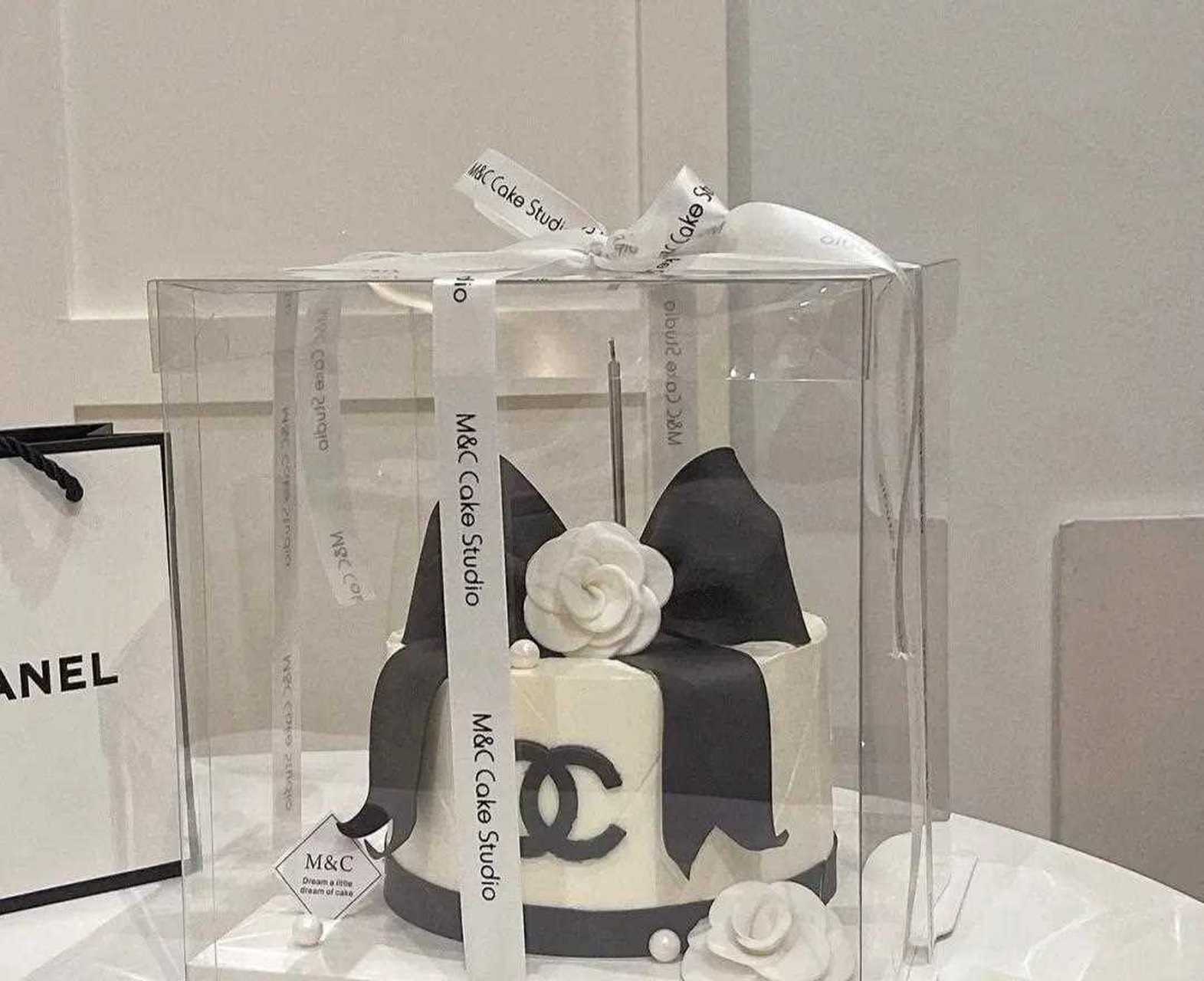 漂亮的香奈儿蛋糕,纯白山茶花翻糖蝴蝶结蛋糕,满满的高级感,是不是