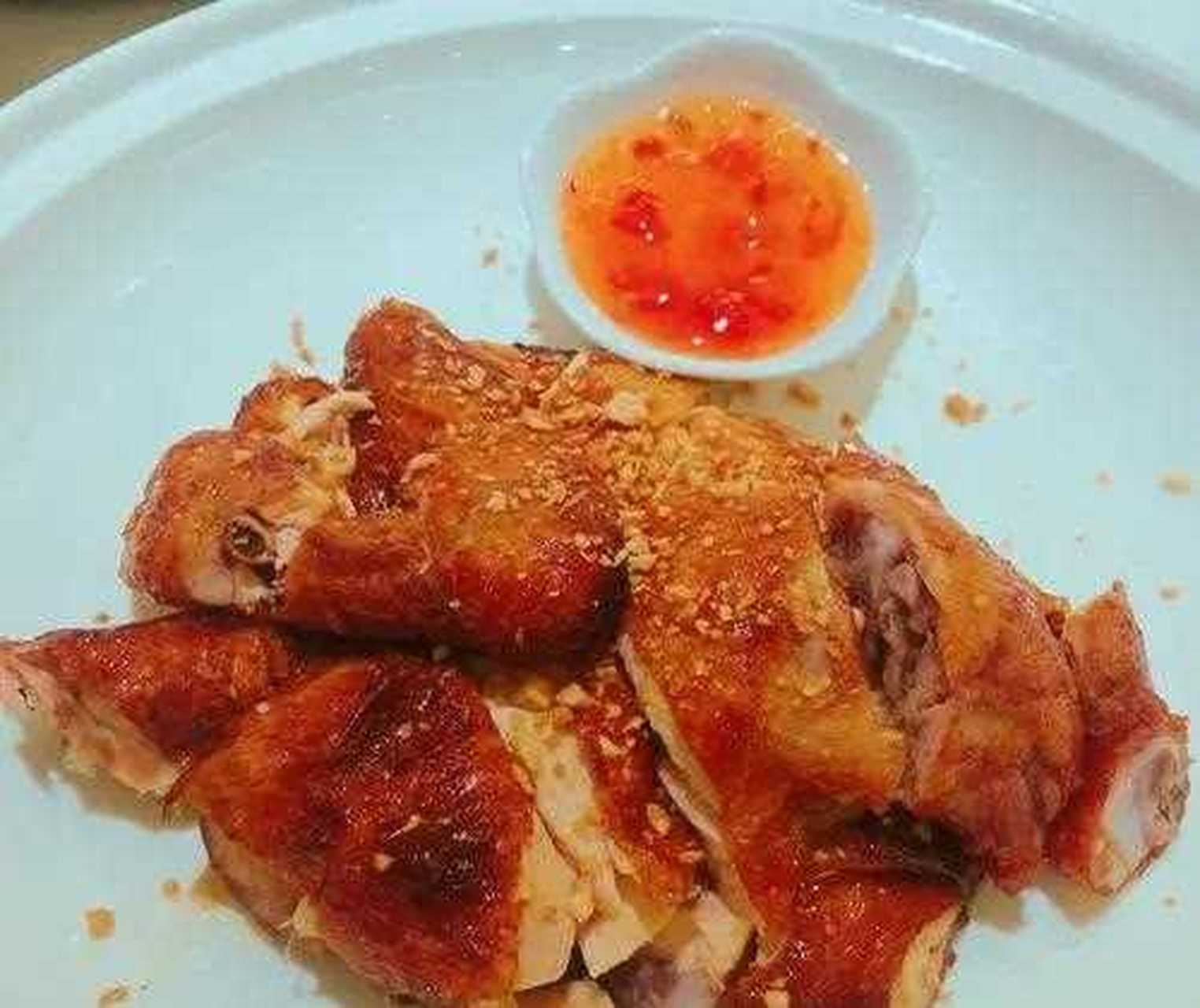 家常美食—脆皮蒜香鸡 材料鲜鸡,蒜,姜.