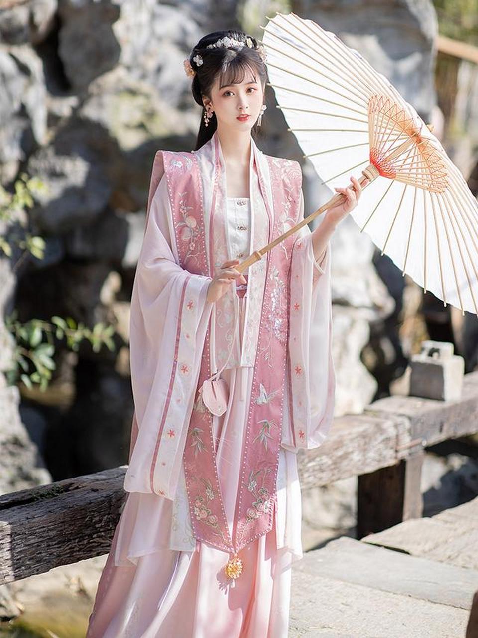 宋制汉服也太美了,穿上就是粉嫩娇俏的大宋公主!