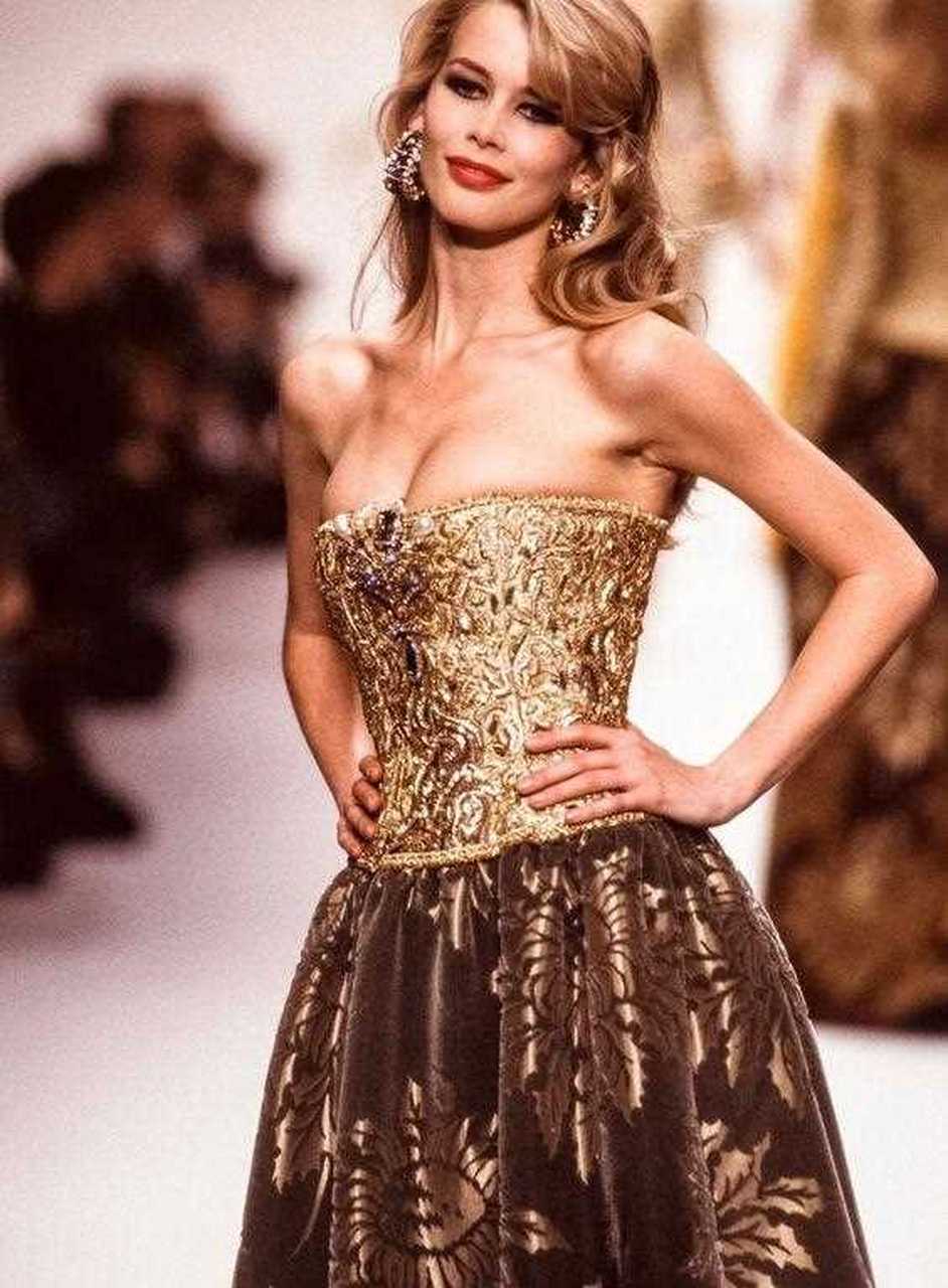 雪花娘娘的美丽和气质,真是无与伦比.