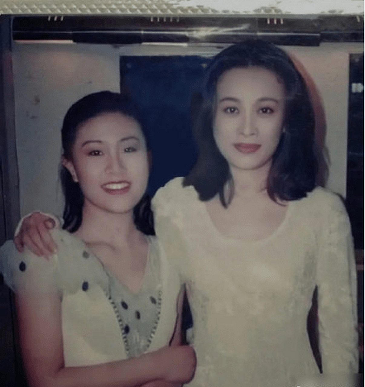 疾风知劲草,面对这突如其来的舆论风暴,那辛选择在深夜里发声,与广大