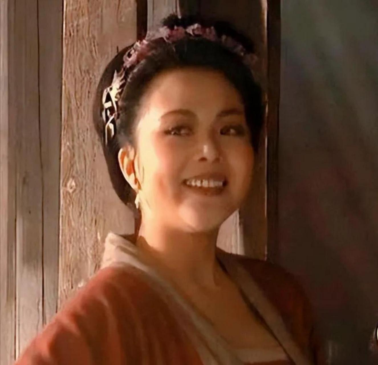 在《水浒传》中,演员梁丽饰演孙二娘,但她最初想扮演的是潘金莲!