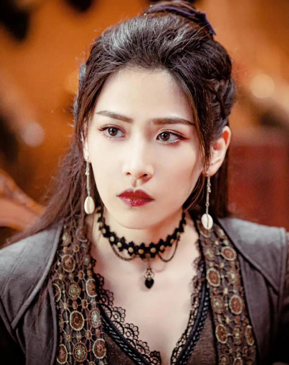 领动计划# 刘美彤   有着青春靓丽,风格多变的独特气质和表演天赋.