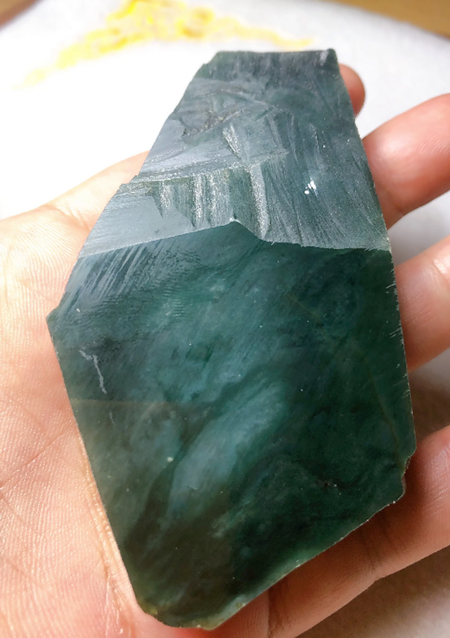 点击头像看直播##翡翠原石#178克南齐冰种老蓝水明料,肉细种老,现在