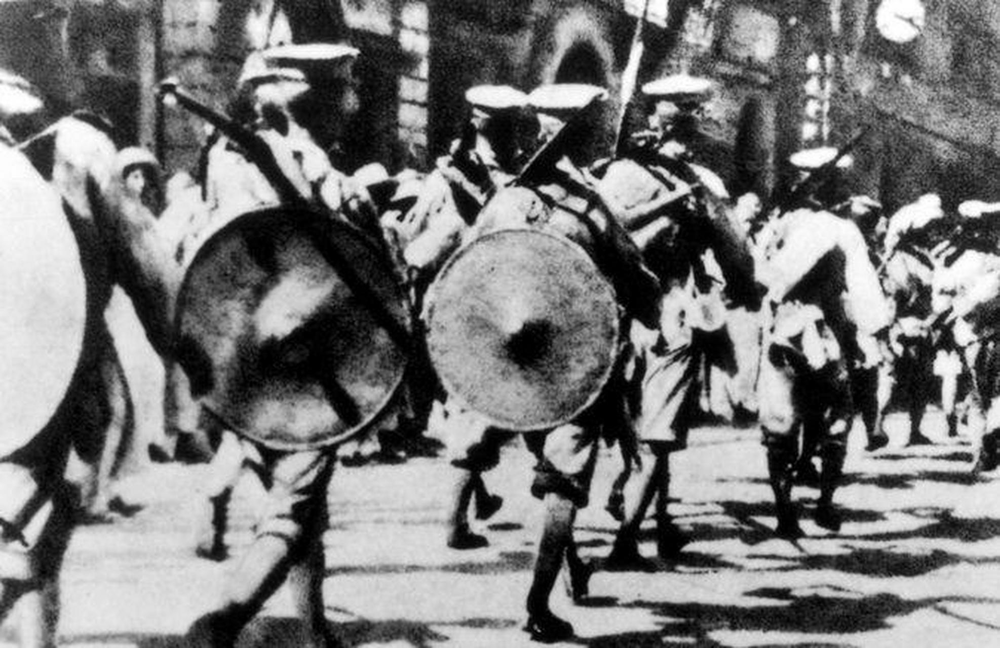 1924年9月18日,中国国民党发表《北伐宣言》——"中国人民一切困苦之