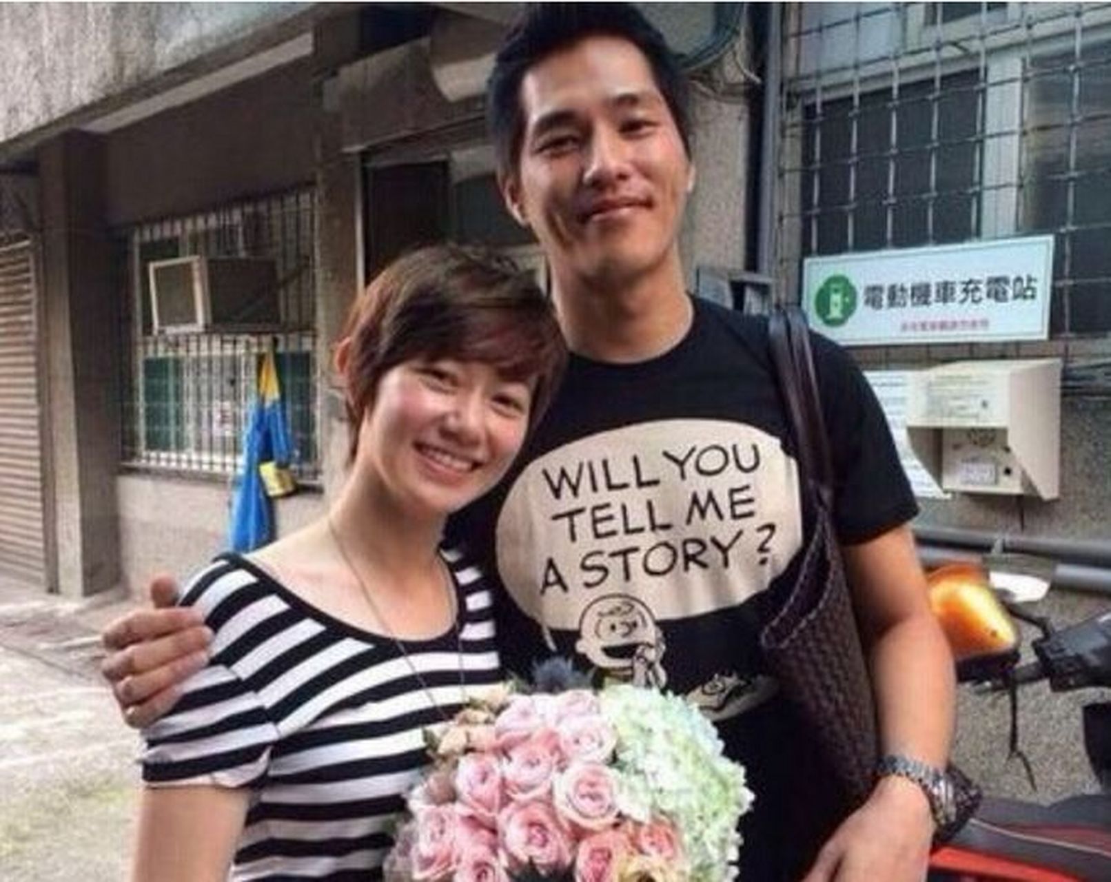 近日,知名演员蓝正龙和妻子周幼婷的离婚消息引发热议.