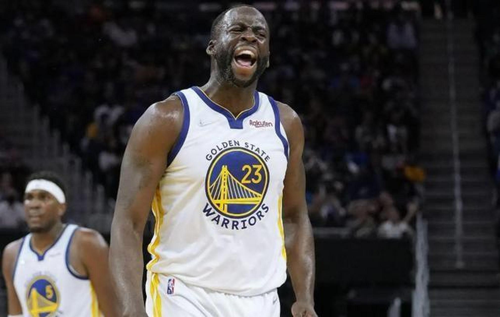 勇士队目前大比分0:2落后于国王队,然而现在最让球迷关心也是球迷议论