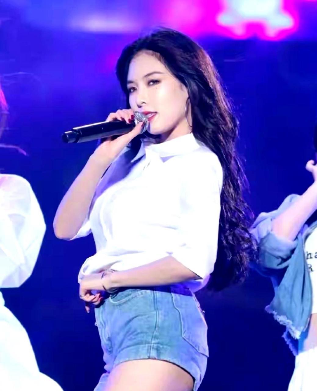 金泫雅曾是性感小野马,如今却被指责为擦边女,她经历了什么?