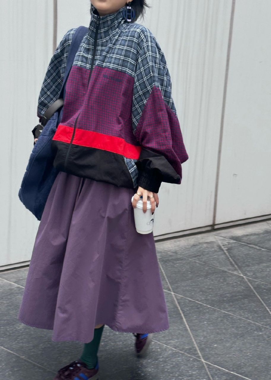 周一溜娃穿搭和emoji小人儿同款同色 旧衣服搭搭穿穿又是新look 论一