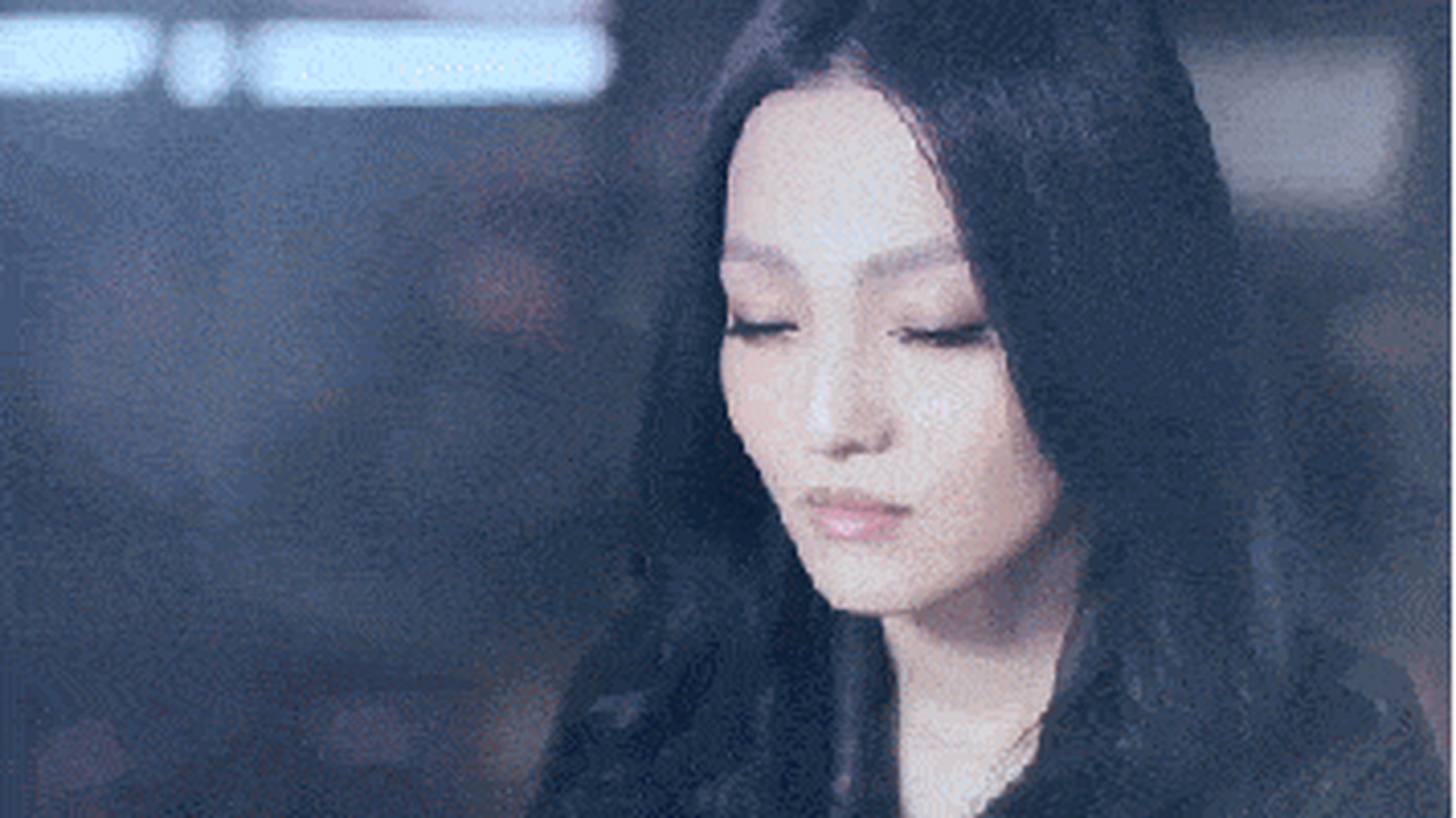 张韶涵这是38岁的颜值?剪齐刘海短发出镜,美成芭比娃娃了