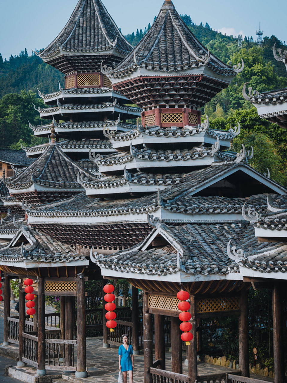 肇兴侗寨,位于贵州省黔东南苗族侗族自治州黎平县,被誉为"侗乡第一