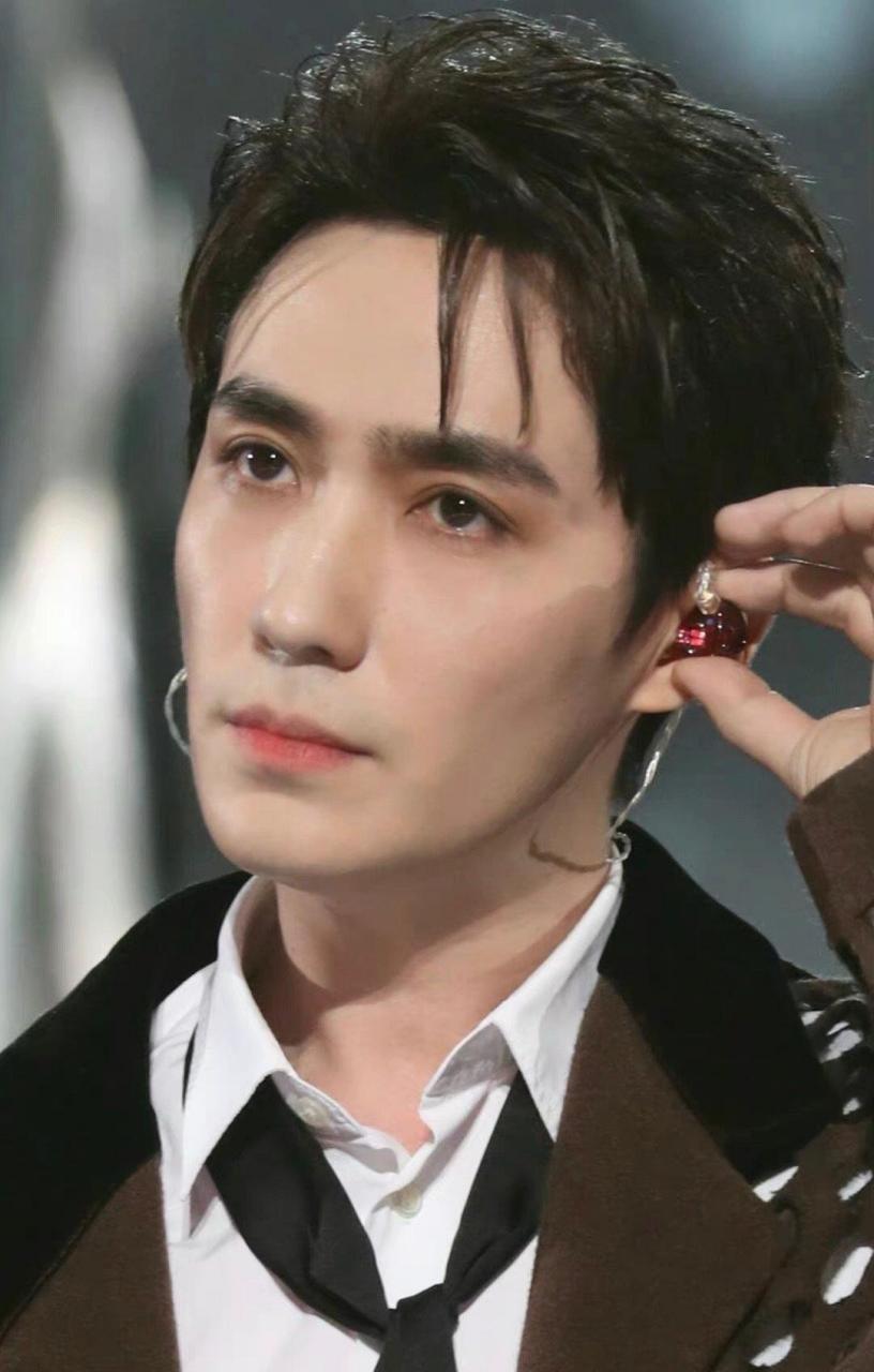 朱一龙#你看到卸妆前后有什么变化吗?
