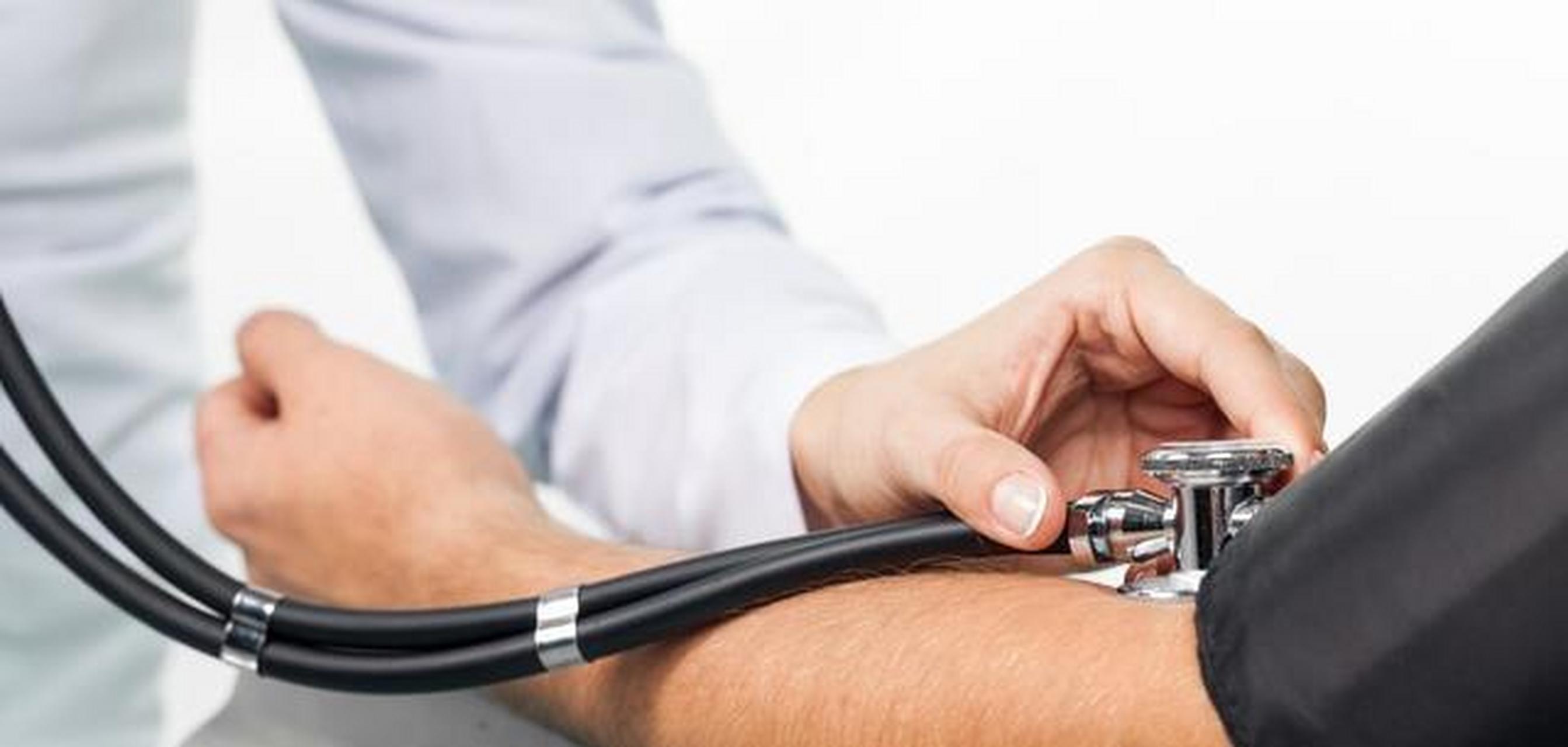 高血压患者,夏天不能擅自停药,这4种食物,高血压病人要少吃