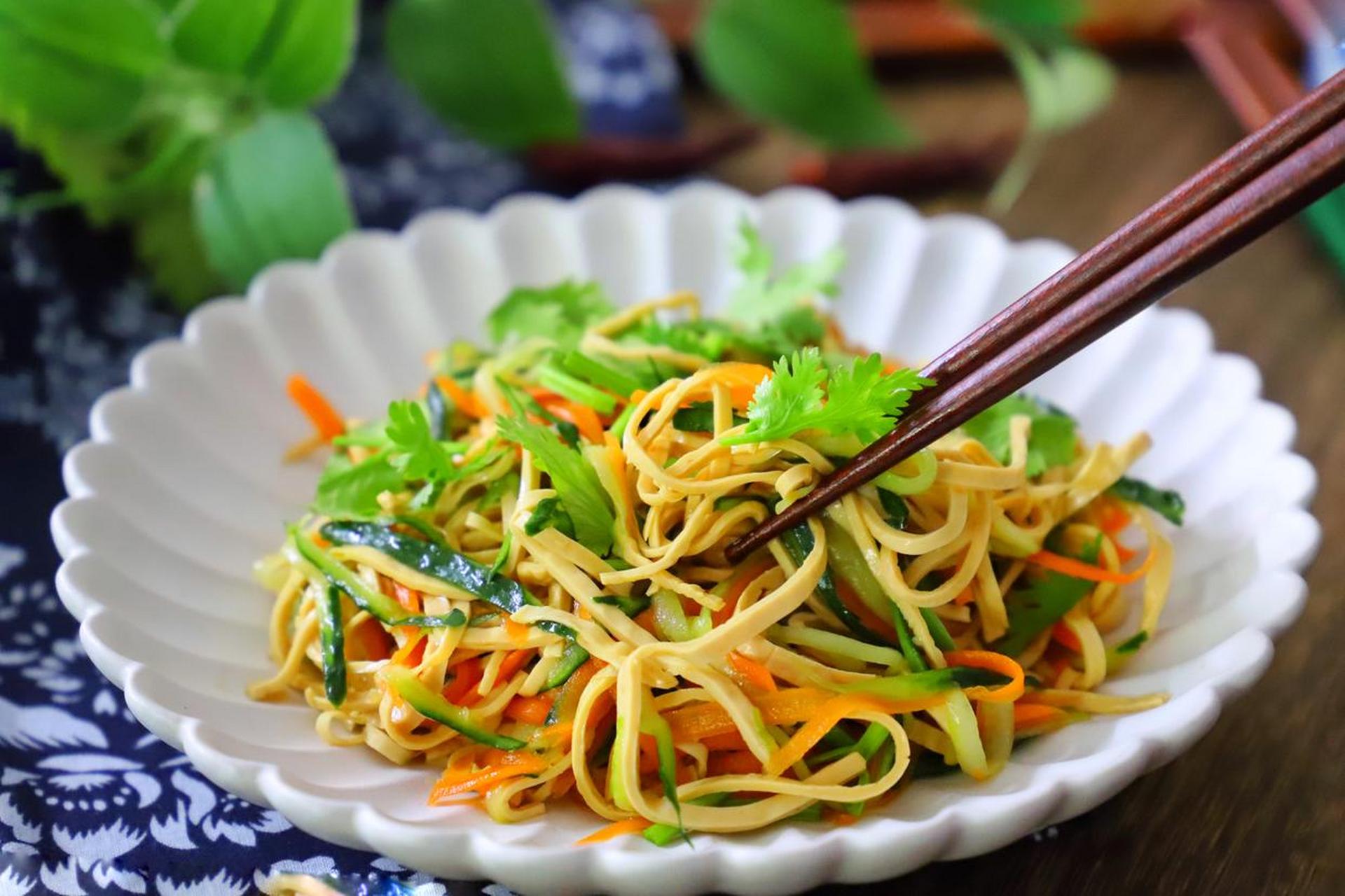 这样吃比肉菜受欢迎,开胃又解暑,减脂期也能放心吃[照相机] 凉拌云丝