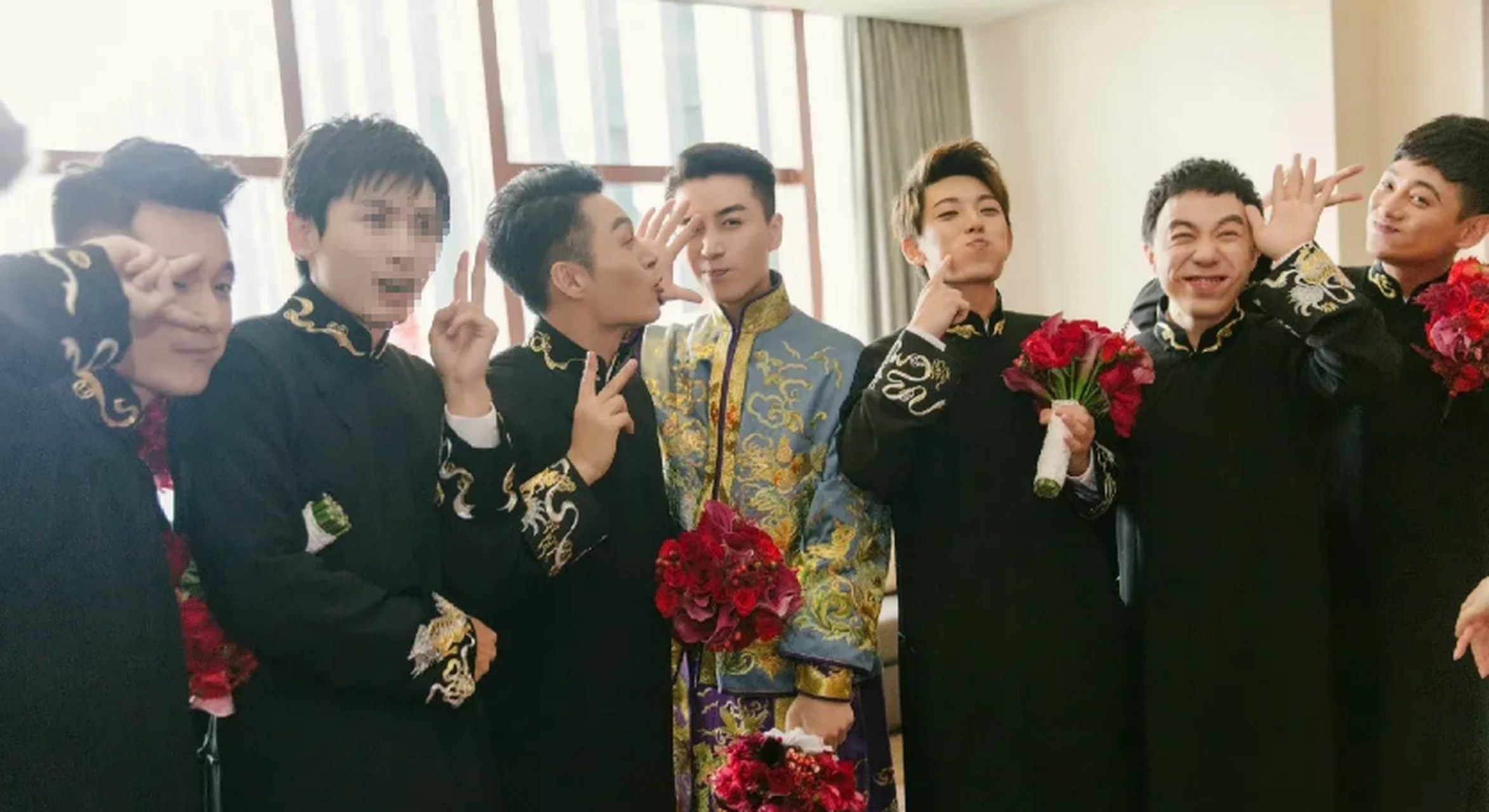 陈晓的伴郎团,除了一个是他同学,剩下的都是和他一起演过于正剧的演员