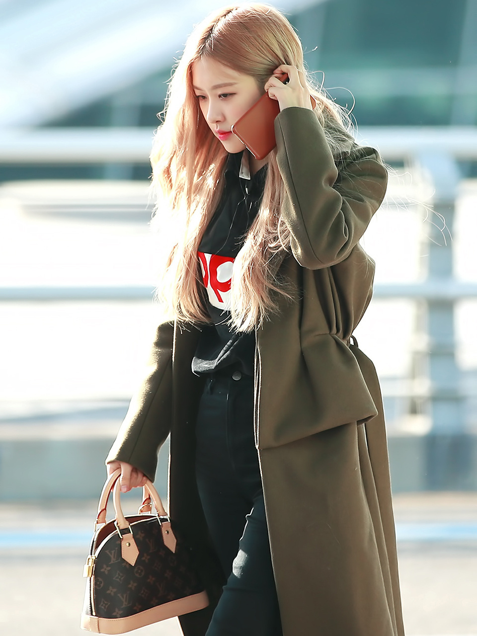 blackpink成员穿搭 roes朴彩英日常私服穿搭分享 再冷都要漏脚踝系列