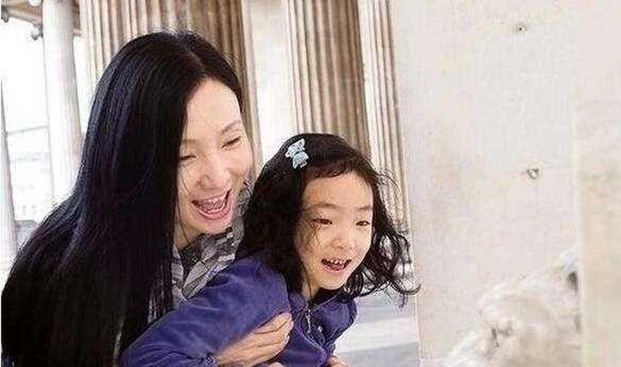 徐峥女儿徐小宝是一个追星族,最喜欢的就是王俊凯.