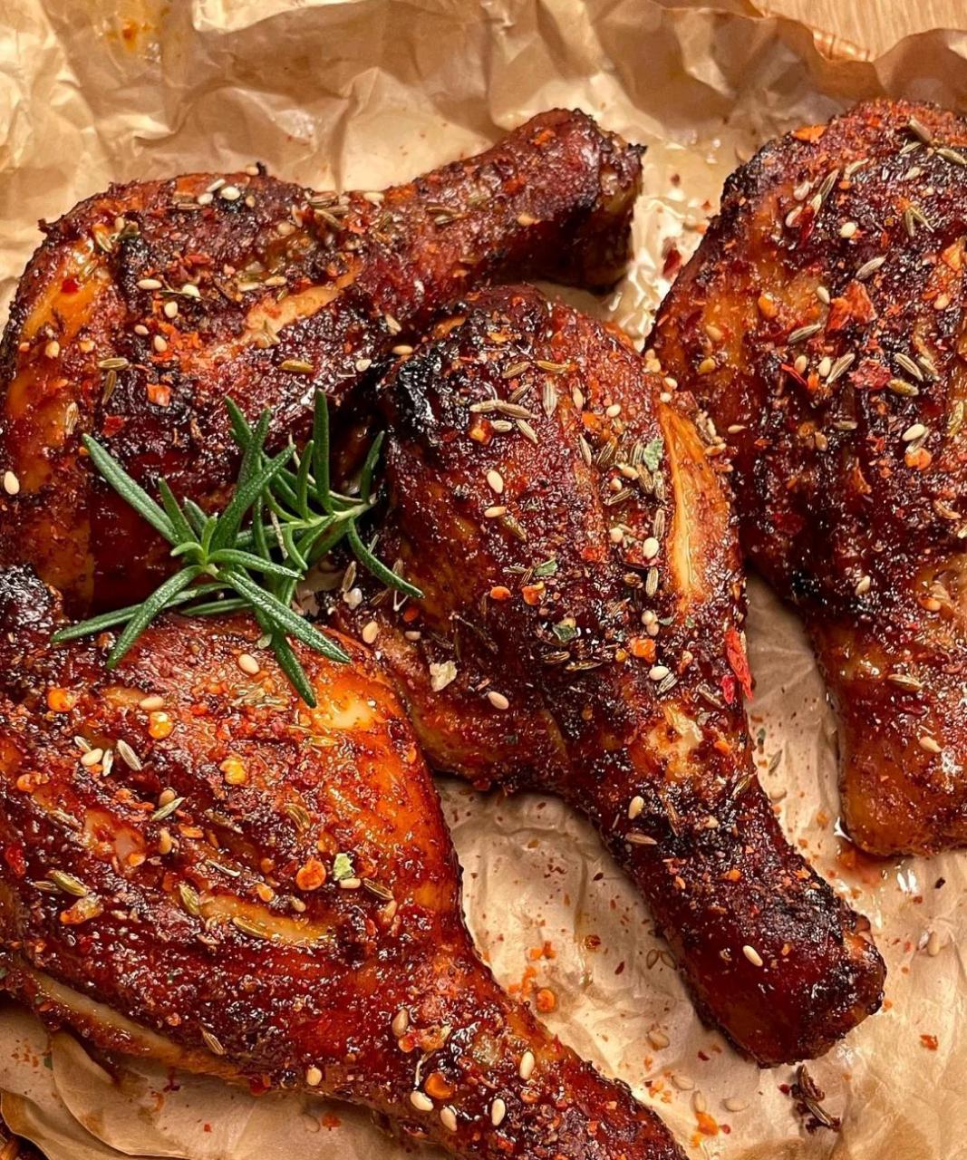 不一样的怪味美食之孜然鸡腿,隔壁小孩都馋哭了,鸡腿划两刀,放入姜片