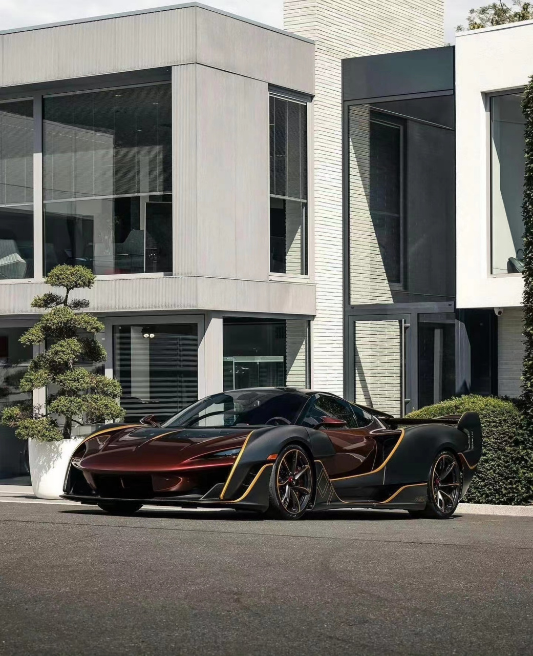 迈凯伦sabre是一款超级跑车,它的设计灵感来源于f1赛车和speedtail.