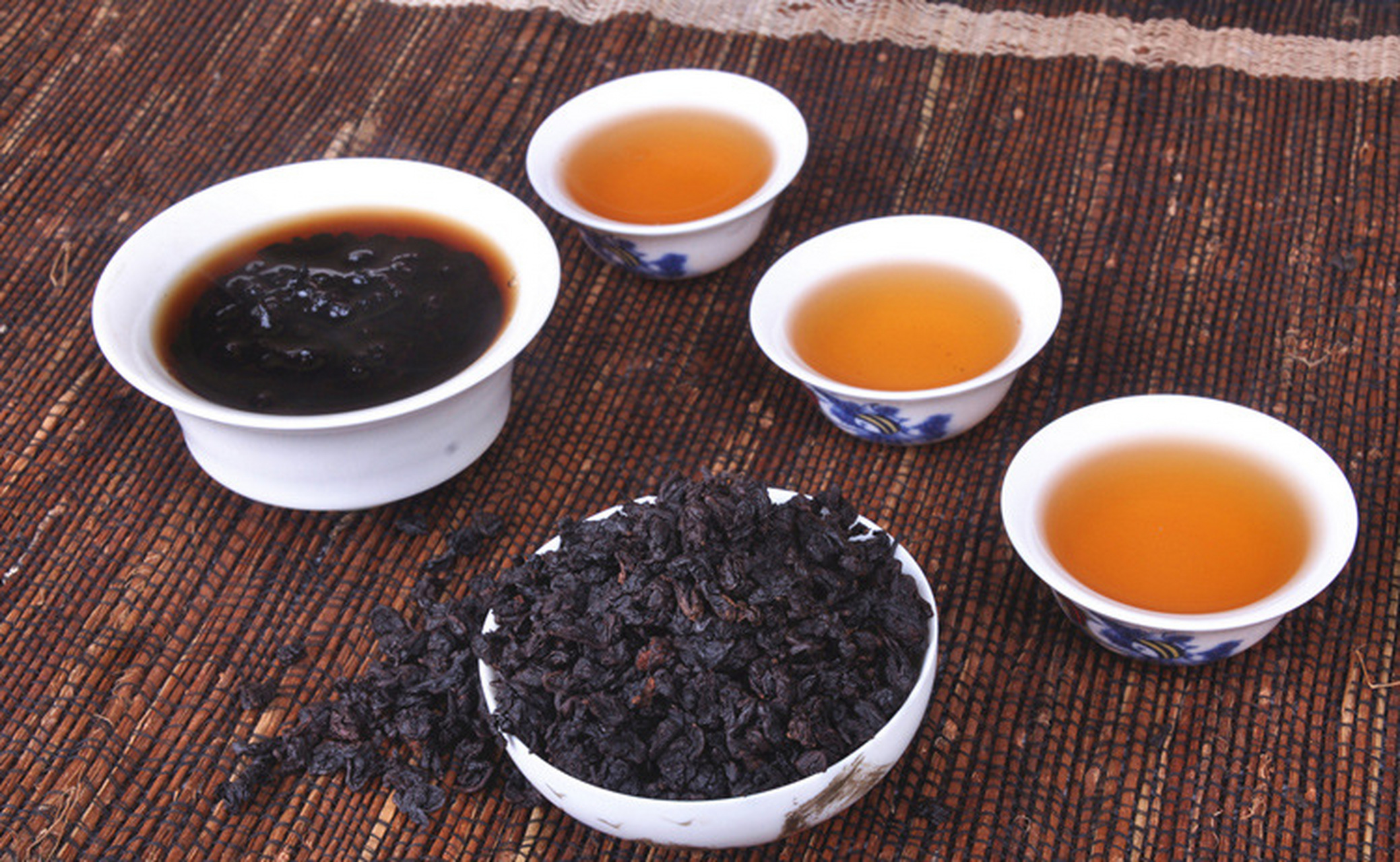 这款正宗的油切黑乌龙茶真的很好喝,是我最近发现的宝贝.