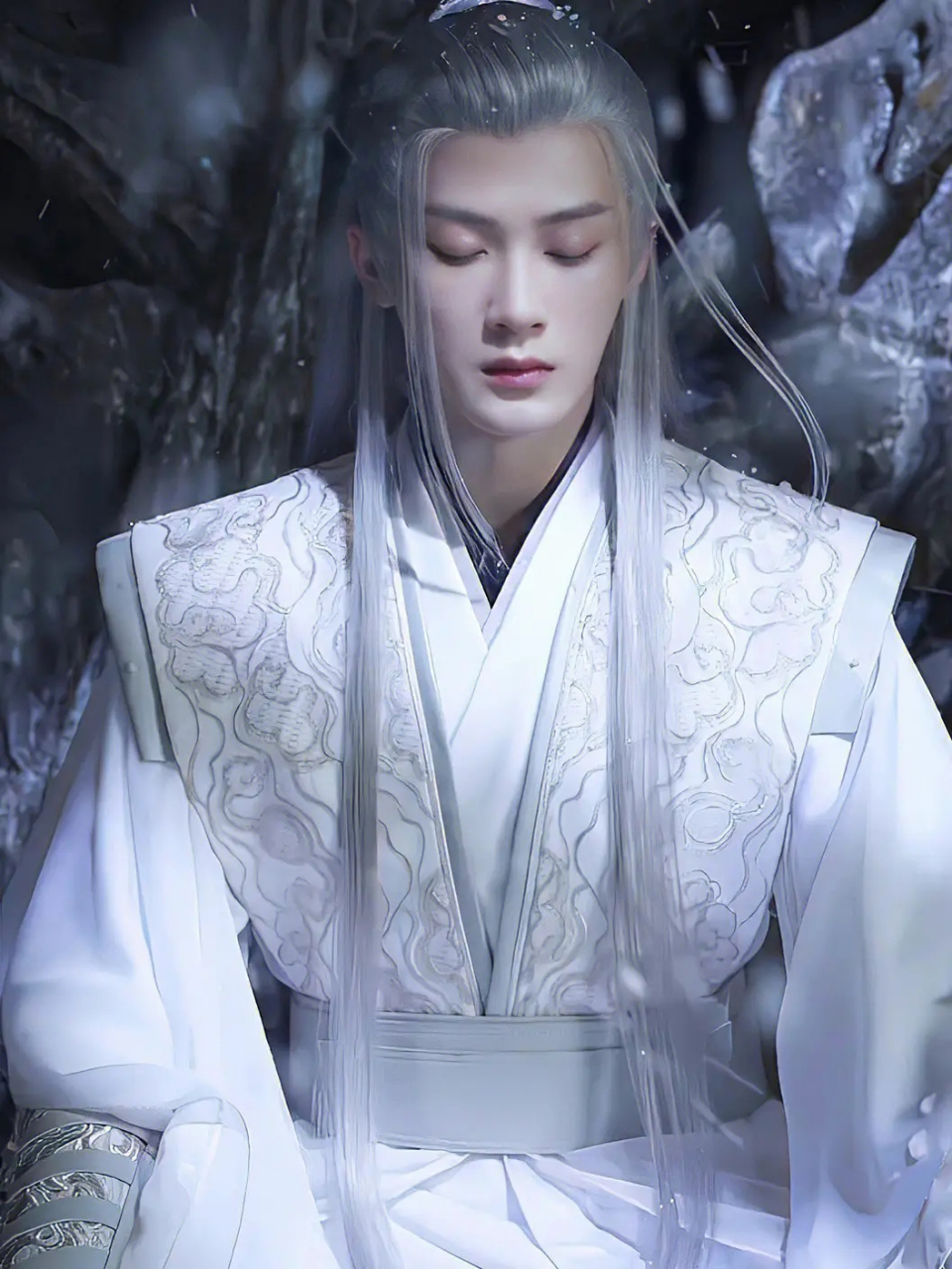 九头相柳,目前已经出现三个了,剩下的很期待呀[大笑]#相柳 #长相思夭