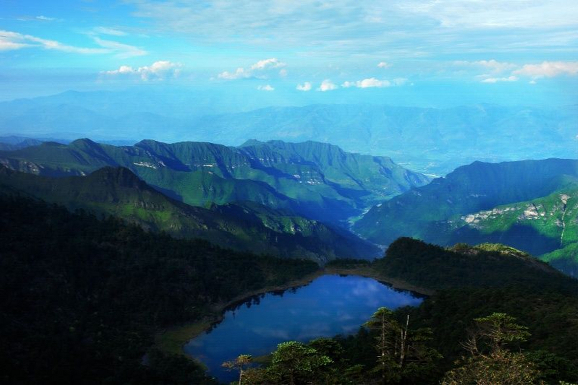 凉山州小相岭,也被誉为俄尔则俄,这里真的是风光秀美,原始幽静,让人