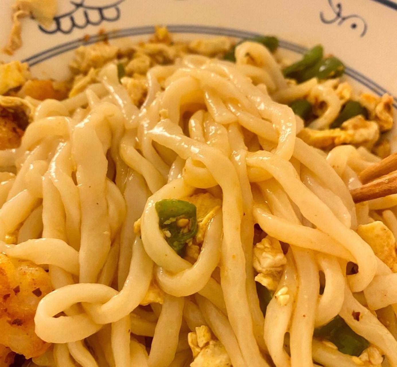 无敌爆炸好吃打卤面 打卤面就是手擀面 卤子今天咱吃的是尖椒鸡蛋酱