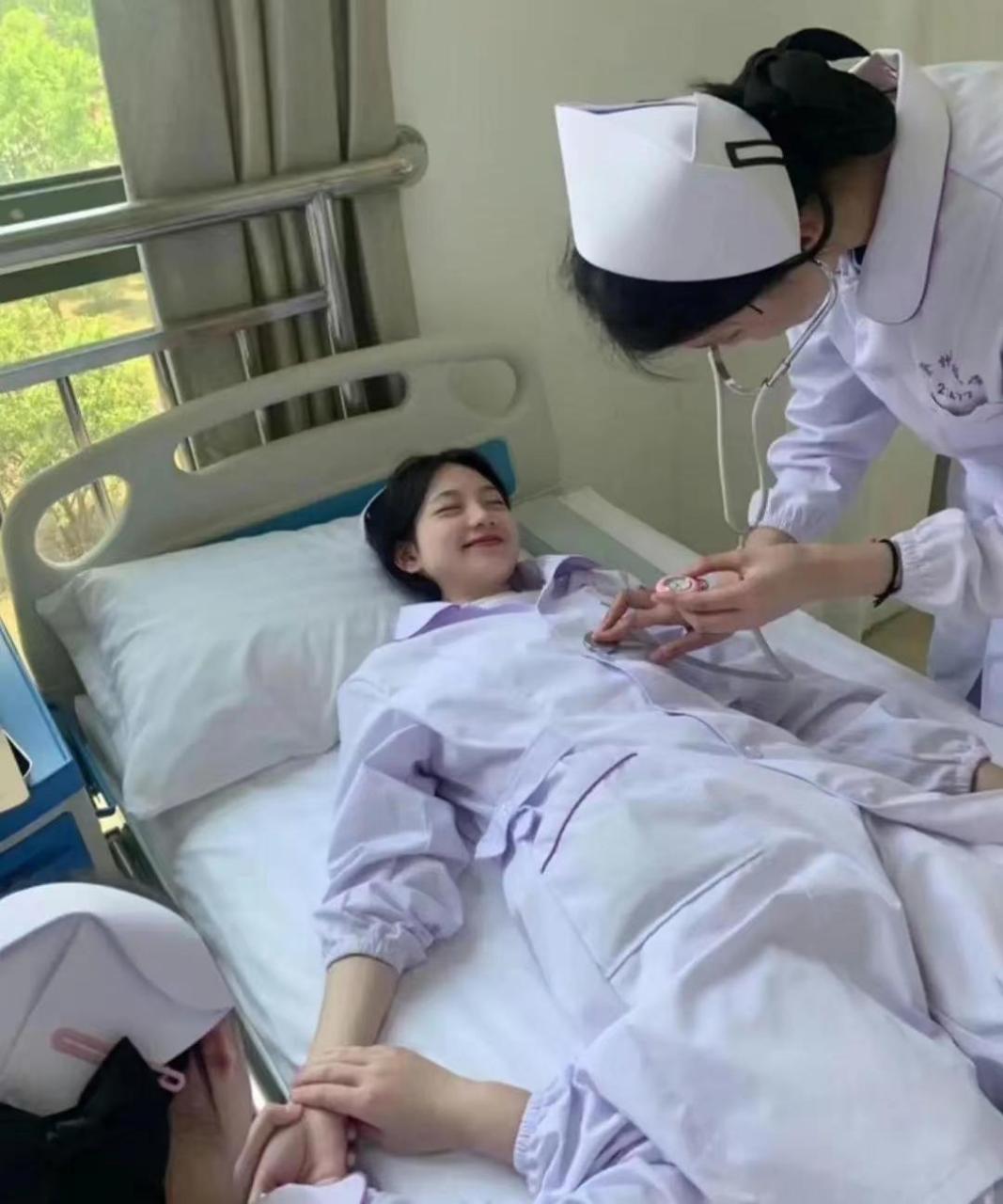 有个护士老婆是一种什么体验