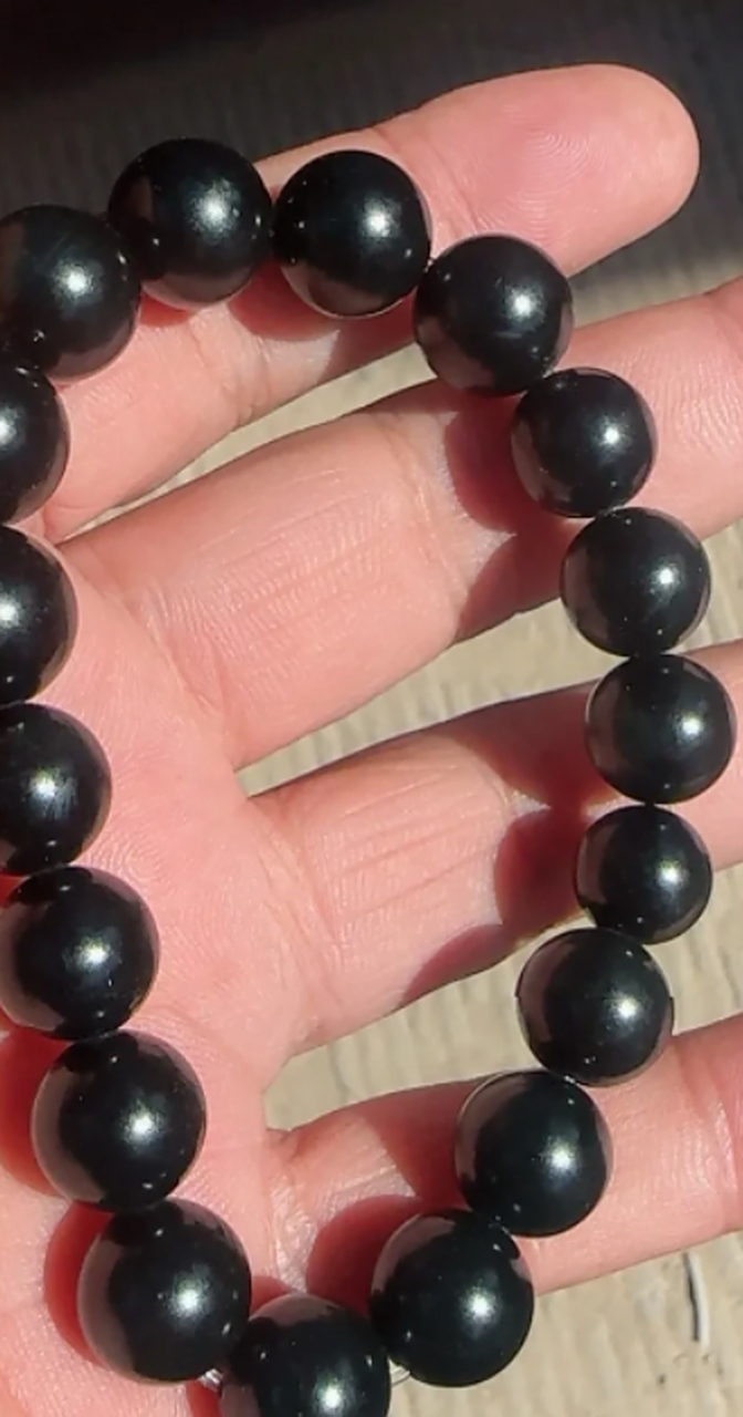 点击头像看直播##和田玉#黑青籽料卡12圆珠手串 墨玉一样的 够黑