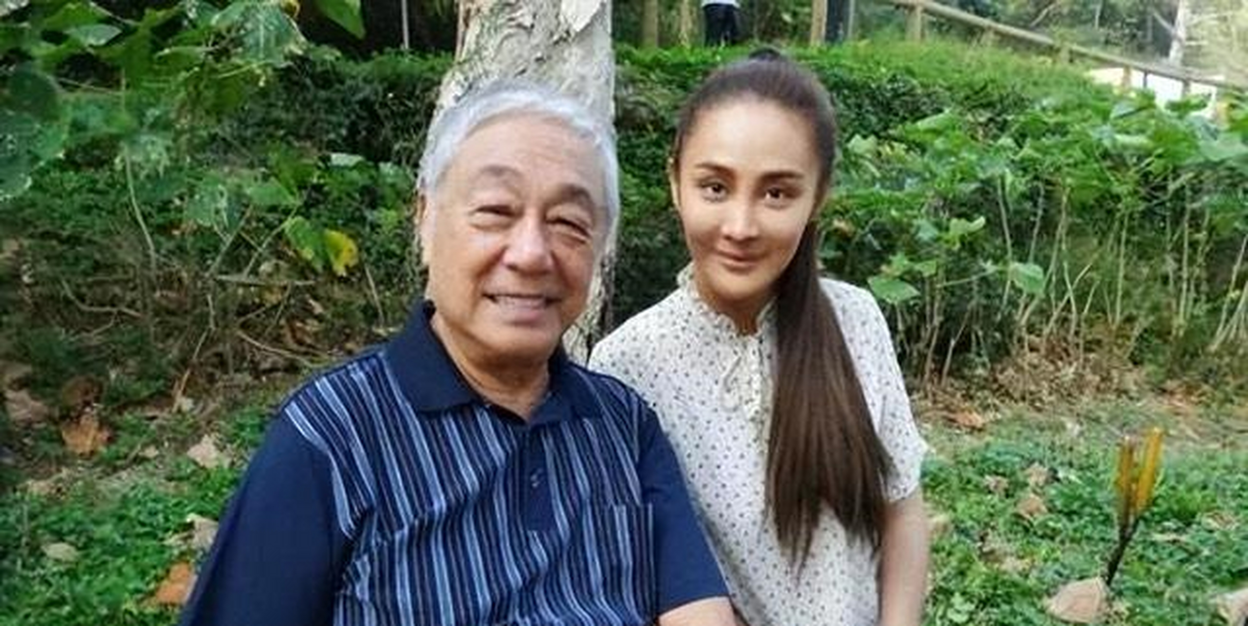 4月28日,据港媒报道,曾江女儿曾慕雪现身殓房认领父亲遗体,刚经历丧父