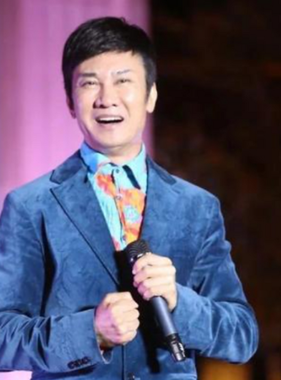 军旅歌手江涛:穷小子娶富家女,走红后不变心 知名歌手江涛,当年接受