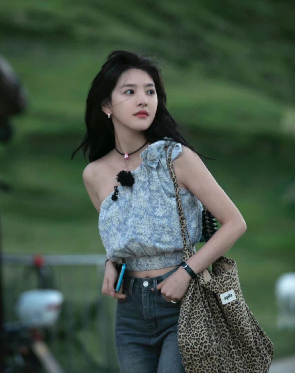 张若男太适合演清纯校园女神了[得意]