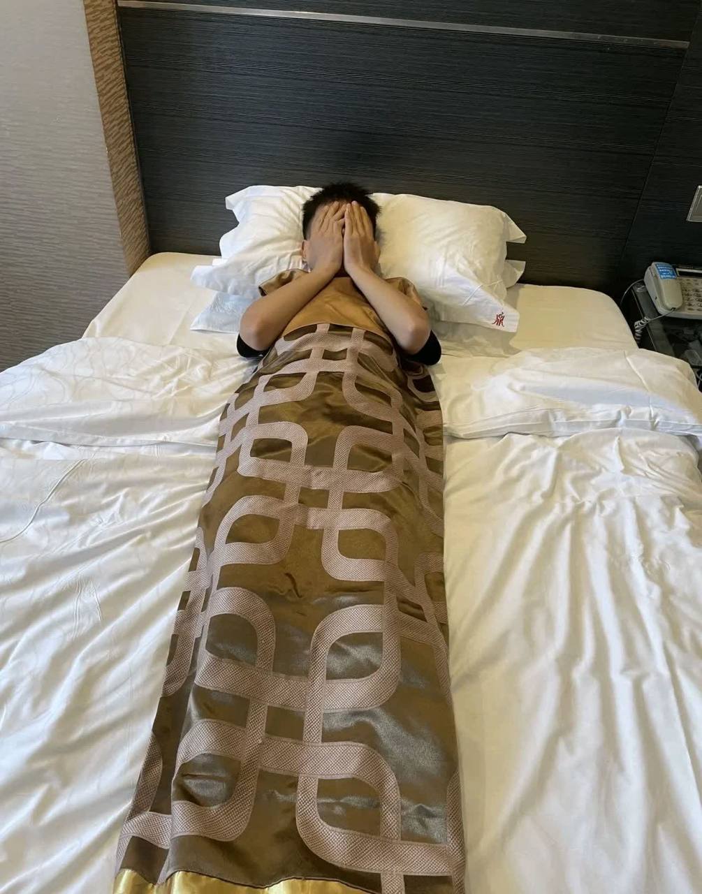 第一次住酒店,不知道是不是这样.