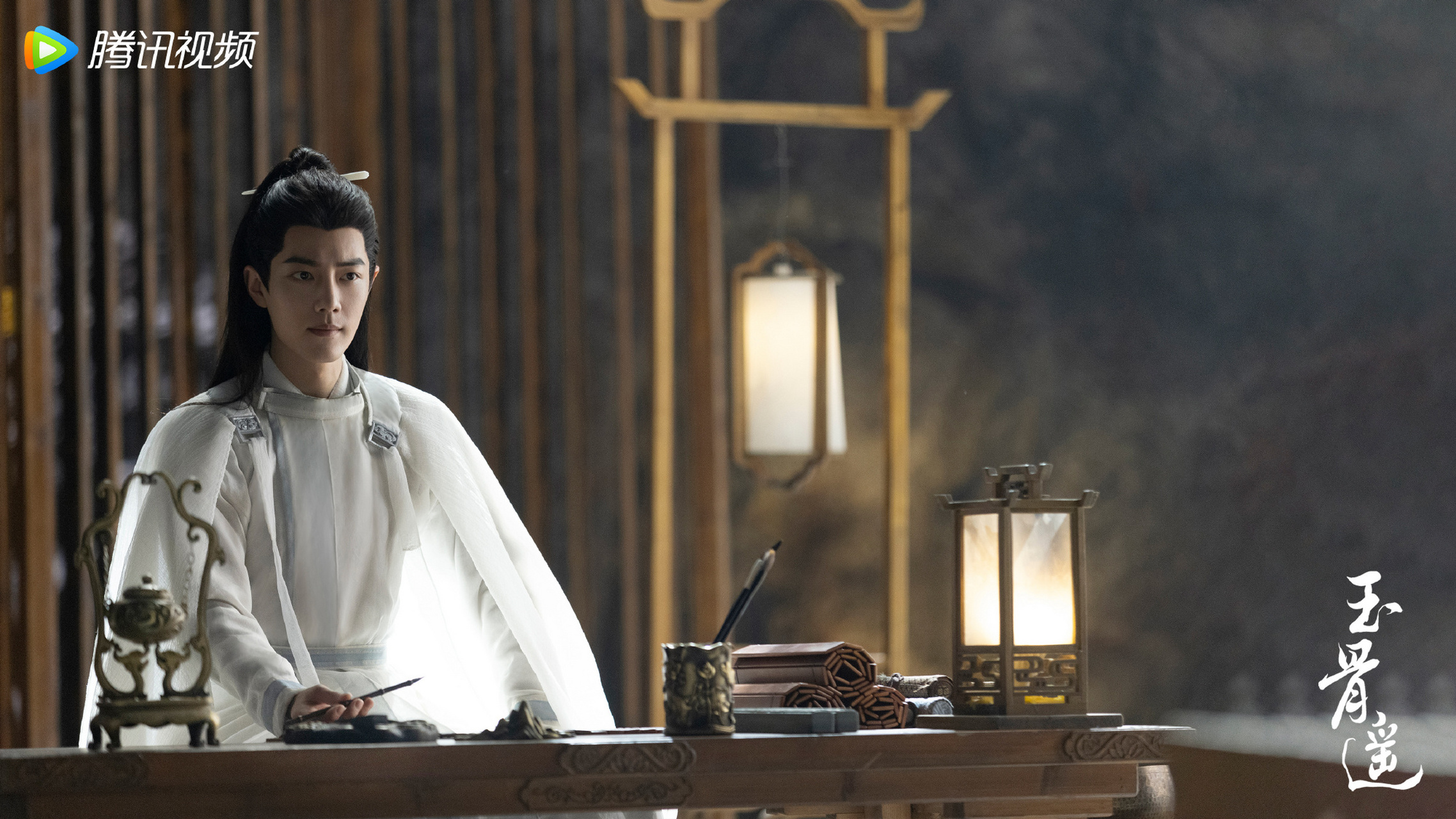 再看到时影成为少司命之前的神官剧照,有点恍如隔世的感觉……细看