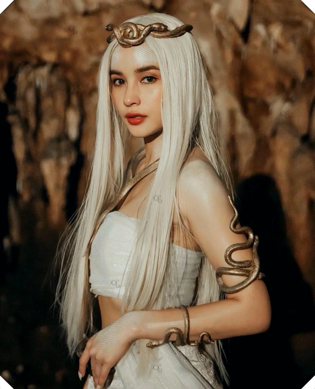 推荐泰剧《蛇吻》,vill,brightnorr,plengkwan联合主演.