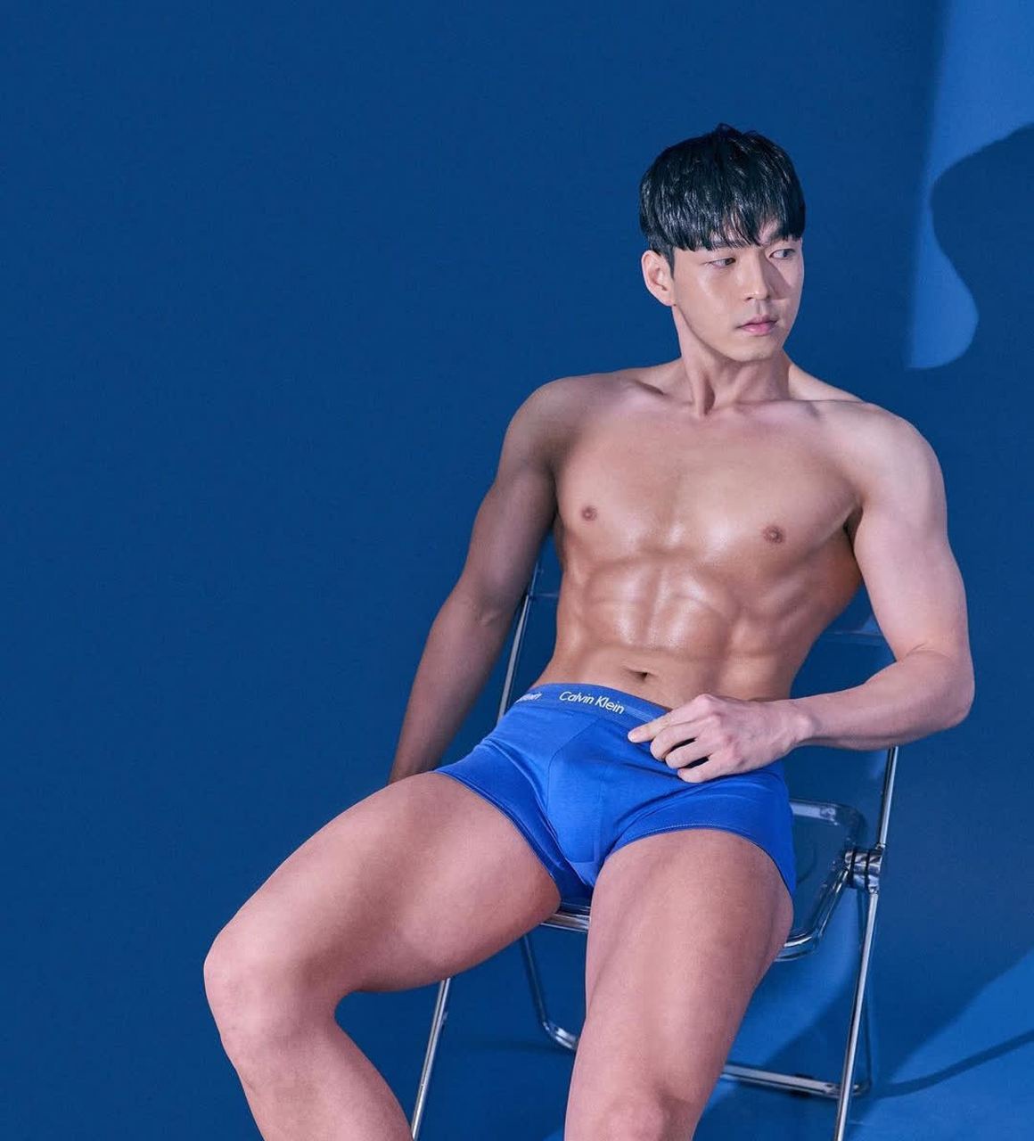 肌肉发达的男人,高纯度的语气,真是让人耳目一新.