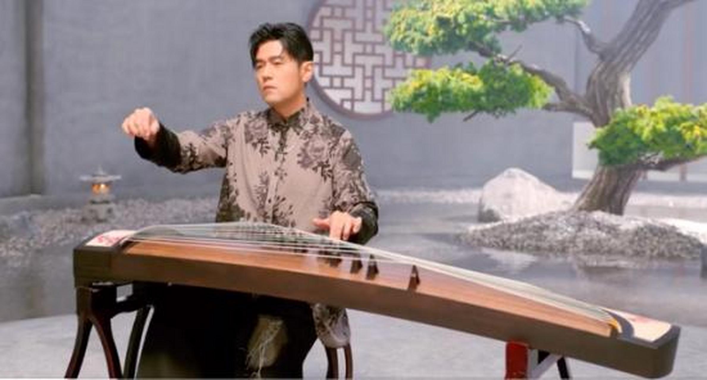 周杰伦红颜如霜mv# 周杰伦新歌曲《红颜如霜》mv发布,mv中依旧还是