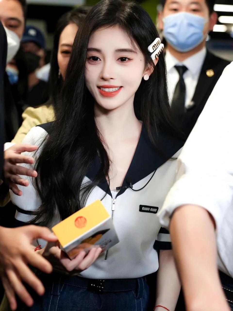 宋茜白鹿鞠婧祎同款 海军学院风上衣合集 今年海军风上衣真的火,特有