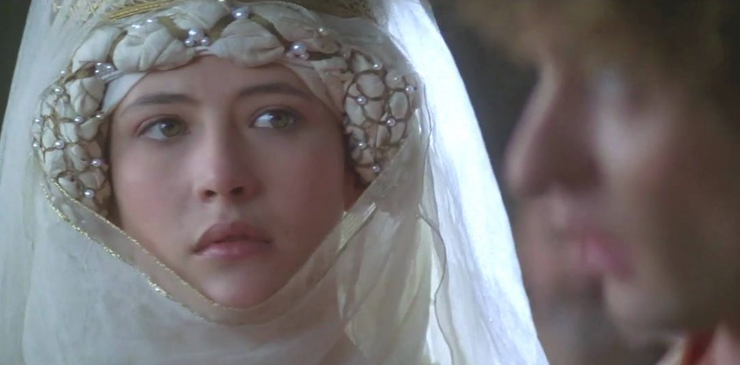 在电影《勇敢的心》中,主人公威廉·华莱士为了追求自己的爱情,不惜