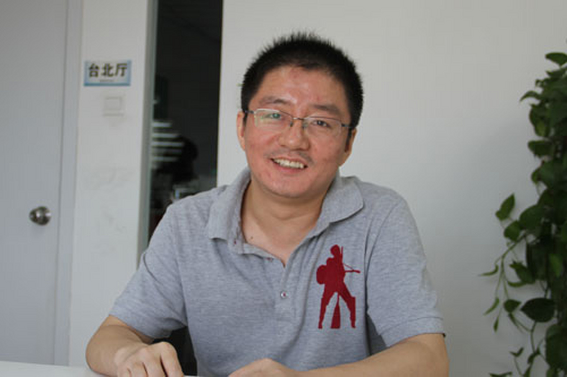 2006年3月,王慧文和王兴他们绞尽脑汁,黑白颠倒,终于让校内网收获了