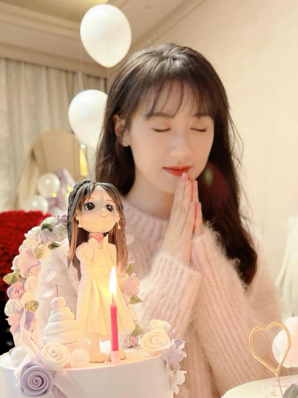 女明星穿搭私服同款 look: 毛衣:eimismosol 袁冰妍穿搭私服同款日常